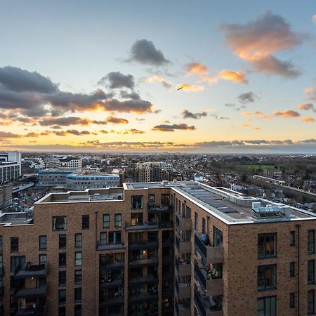 Sunset Retreat: Steps From Heathrow/Twickenham Apartment Hounslow Exterior foto