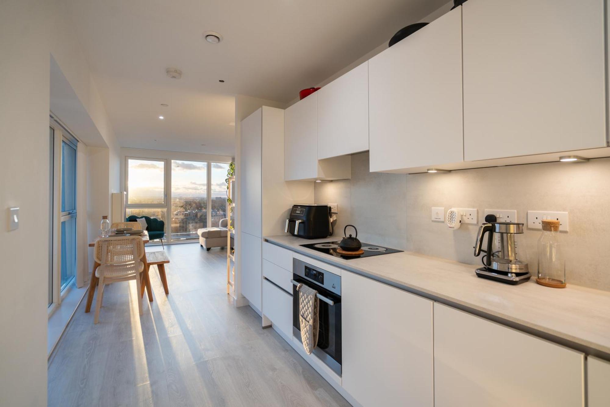Sunset Retreat: Steps From Heathrow/Twickenham Apartment Hounslow Exterior foto