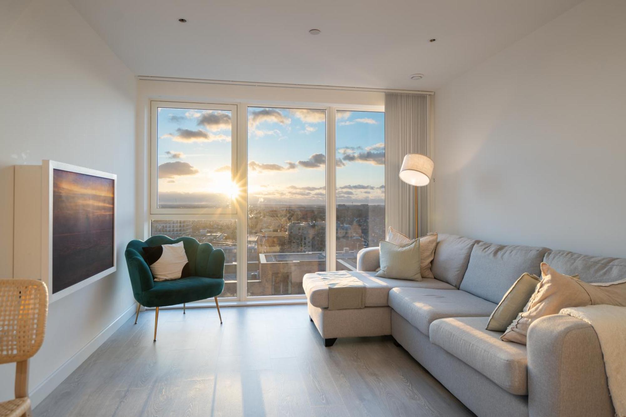 Sunset Retreat: Steps From Heathrow/Twickenham Apartment Hounslow Exterior foto