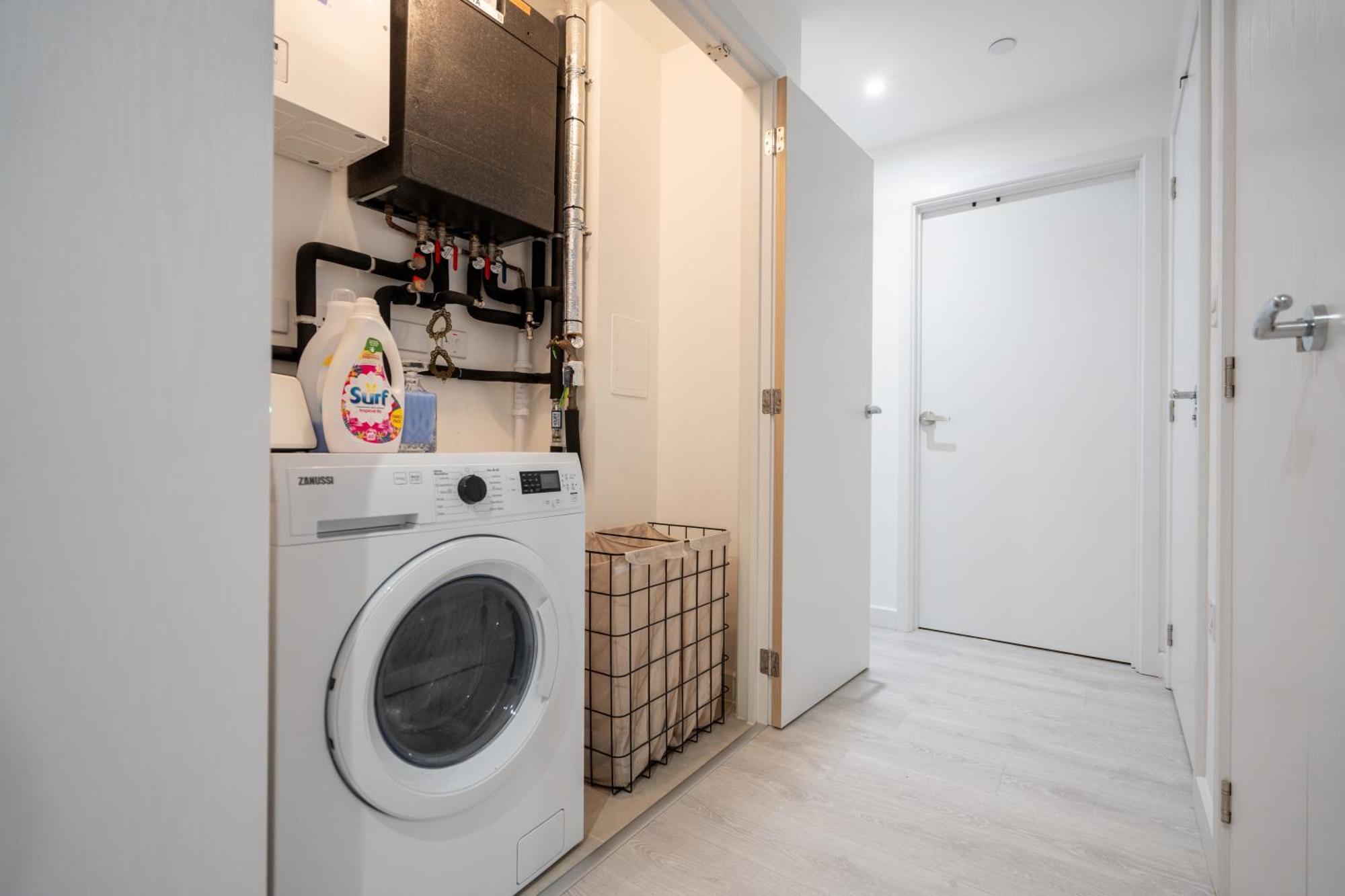 Sunset Retreat: Steps From Heathrow/Twickenham Apartment Hounslow Exterior foto