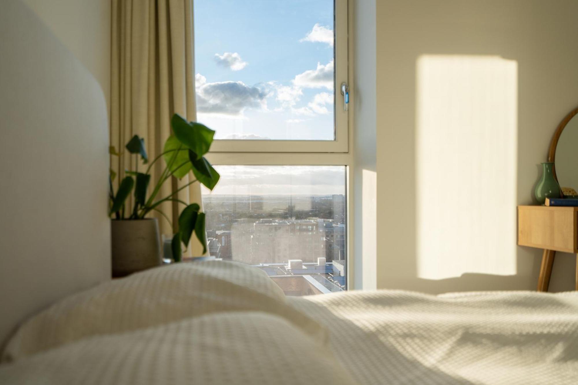 Sunset Retreat: Steps From Heathrow/Twickenham Apartment Hounslow Exterior foto